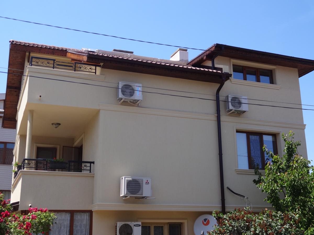 Apartments Dona Chernomorets Exterior photo