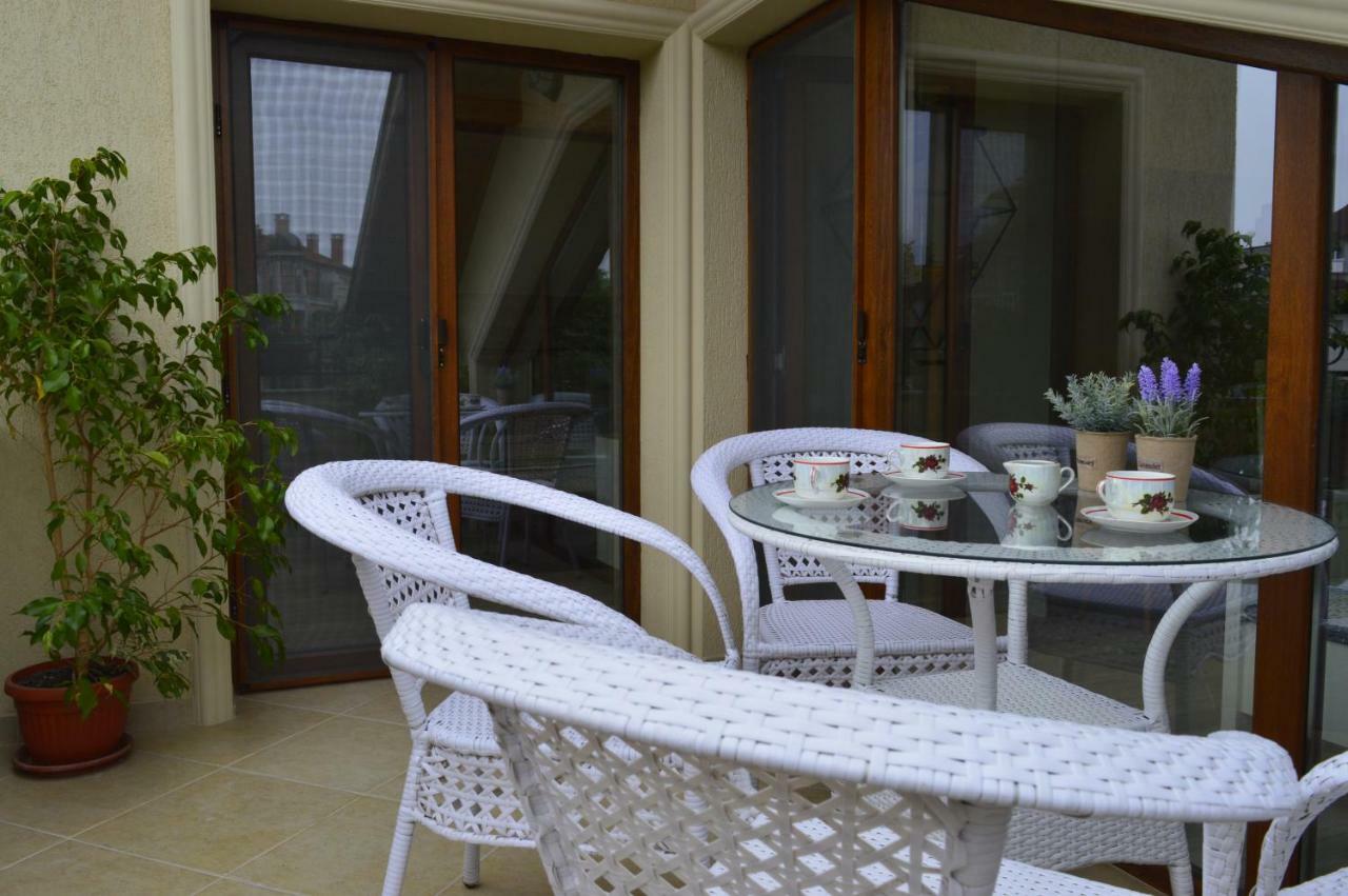 Apartments Dona Chernomorets Exterior photo